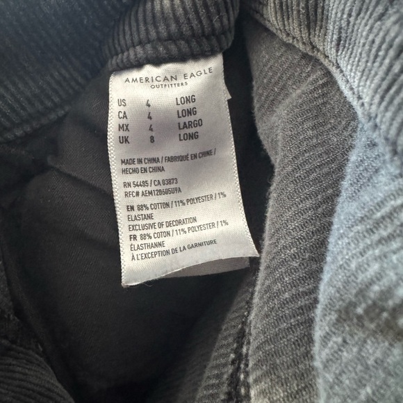 🛍️American Eagle Black Corduroy Jeans - Size 4 - Picture 4 of 5